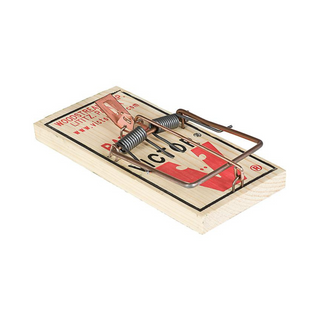Victor Wooden Rat Trap - Pittsboro Feed