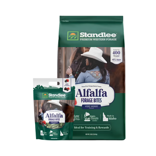 Standlee Very Berry Alfalfa Forage Bites Horse Treats